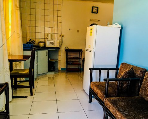 Vakantiehuis-Suriname-Colour-Woonruimte-Keuken